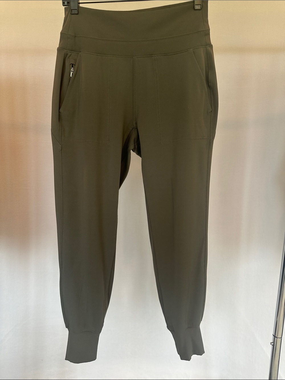 Athleta Venice Gray High Rise Jogger- Size Small